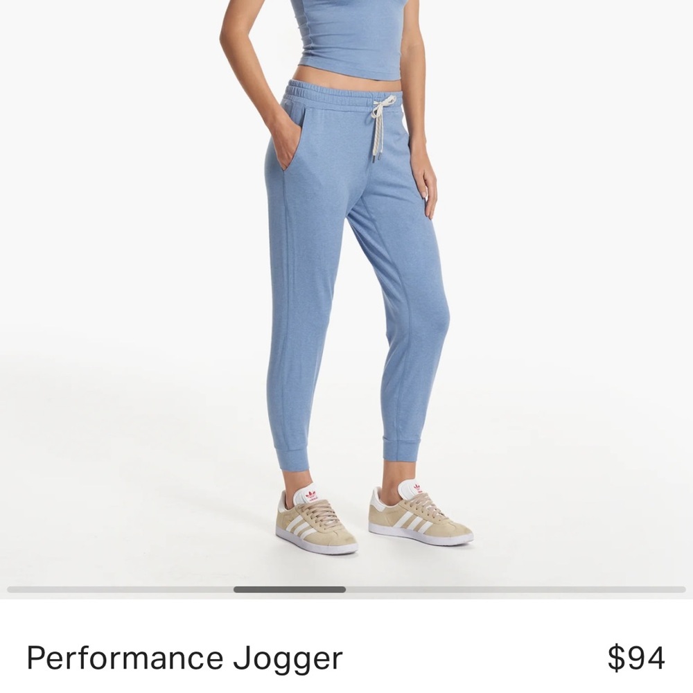 Vuori Performance Jogger women size small, blue like new